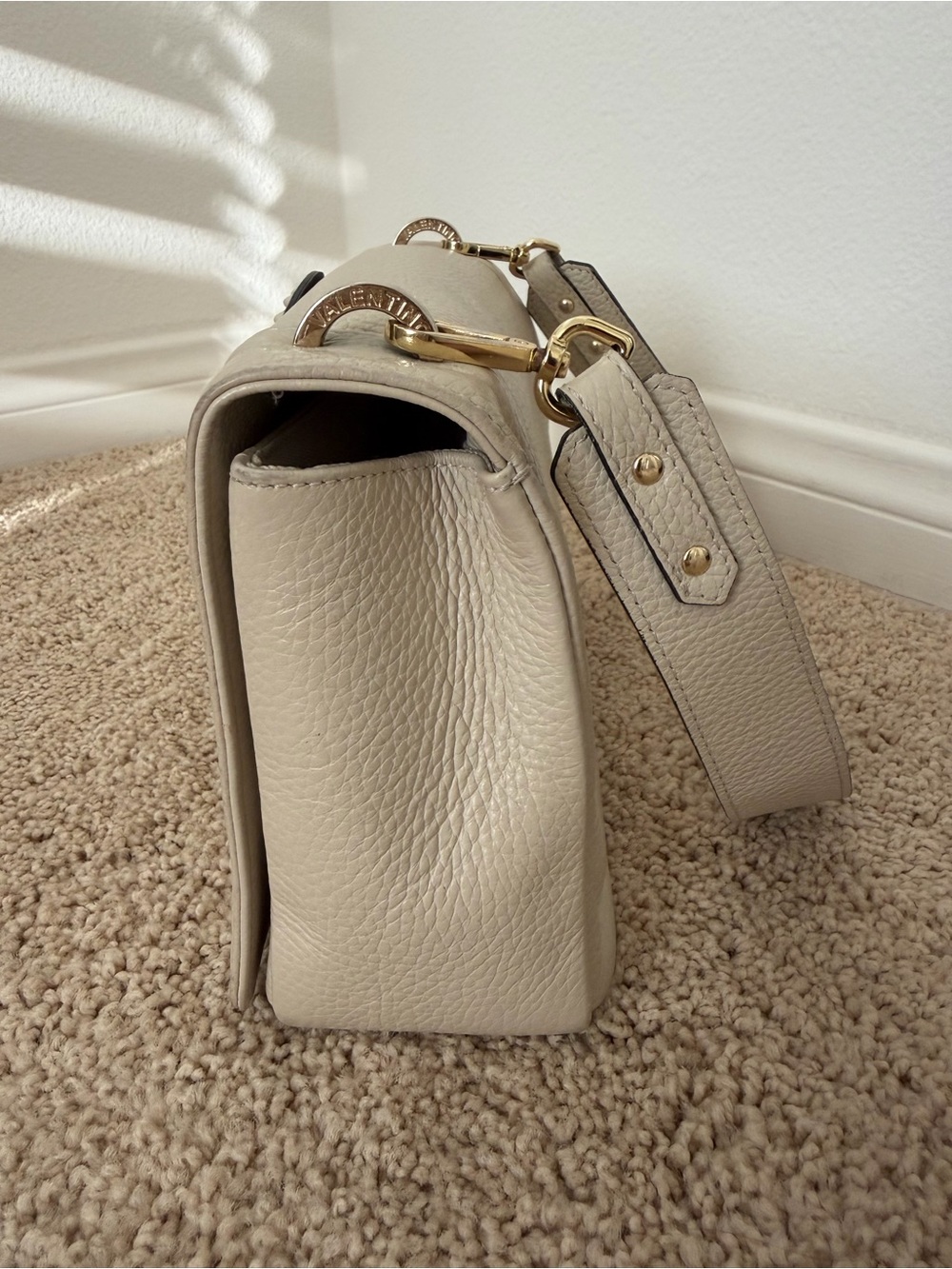 Valentino By Mario Valentino Cream Pebbled Leather Shoulder Bag with V Logo - Picture 13 of 15